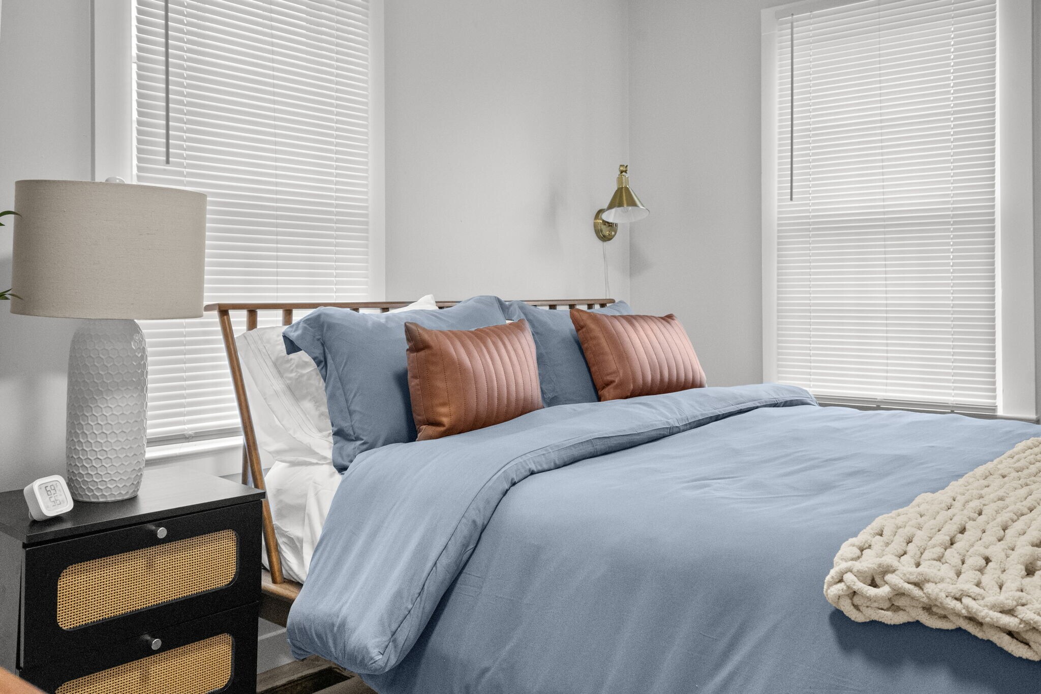 Building Photo - 149 E Main St