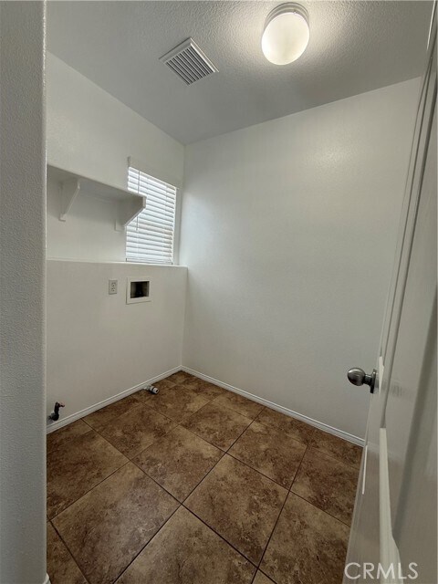 Building Photo - 506 N Placer Privado