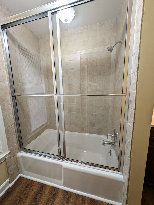 Building Photo - Shannon Park ! 3 Bedroom!  100% Upgraded