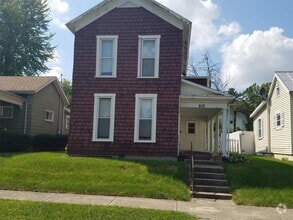 Building Photo - 612 S Main St