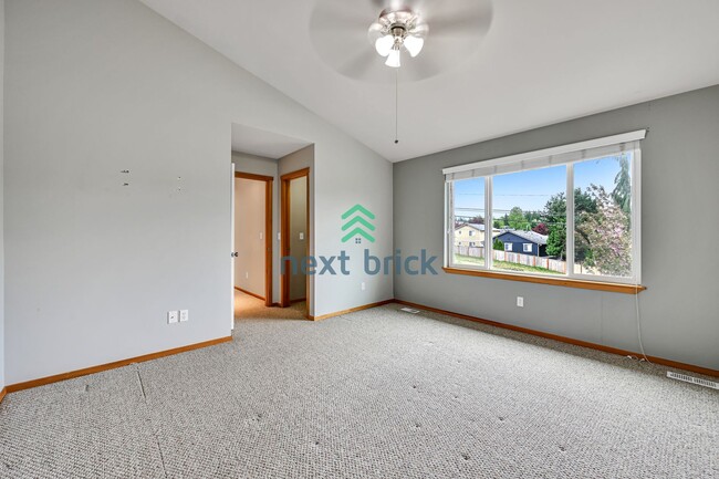Building Photo - Beautiful 3 Bed, 2.5 Bath Parkside Home – ...