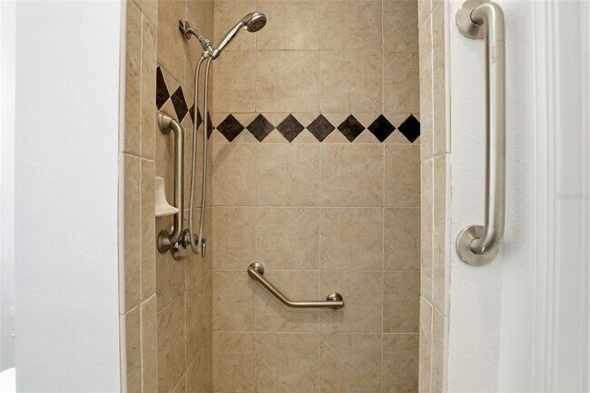 Building Photo - 93 Braelock Dr