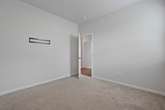 Building Photo - 217 Wedge Cir