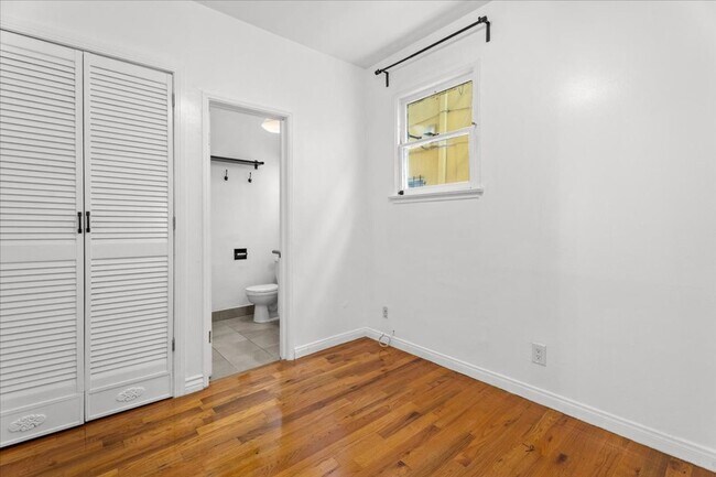 Building Photo - BEAUTIFUL FRENCH NORMANDY STYLE 1BR UNIT
