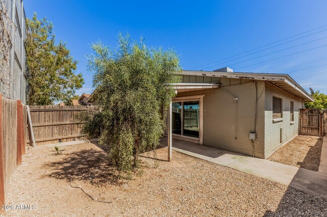 Building Photo - 11826 N 35th Ave