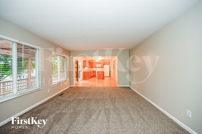 Building Photo - 6176 Fox Run Ln