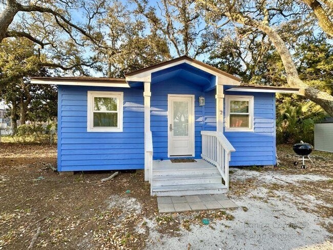 Building Photo - 229 Florida Blanca Pl SE