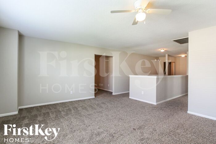 Building Photo - 9885 Hyacinth Way