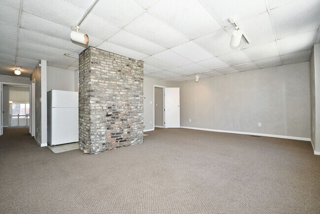 Building Photo - 1606 Bingham St