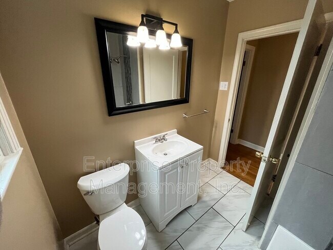 Building Photo - 3938 Brennan Dr