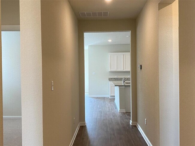 Building Photo - 2408 Oscar Eli Pl