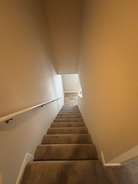 Building Photo - 1115 Regency Way