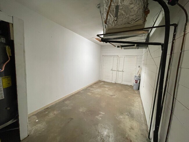 Building Photo - 1201 Norwood Rd