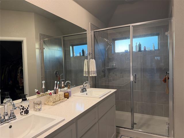 Building Photo - 15904 Holly Crk