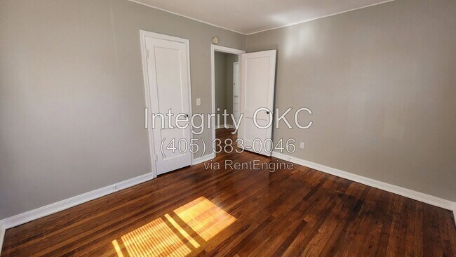 Building Photo - 409 N Key Blvd