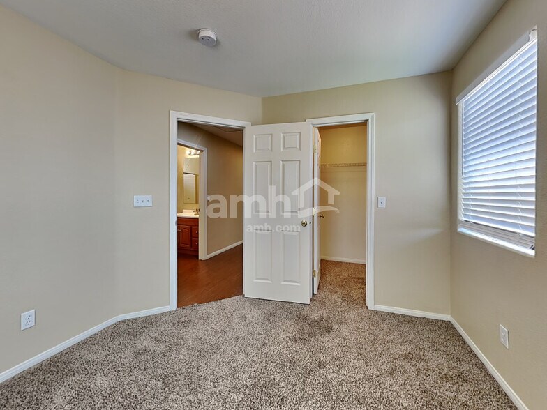 Building Photo - 8350 Fort Hallock Ave
