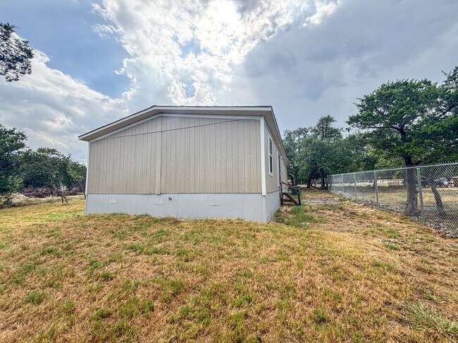Building Photo - 1071 Ramble Hills