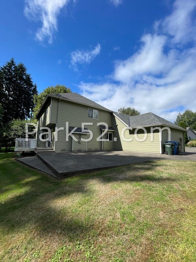 Building Photo - 4 Bedroom Single Family Home in Gig Harbor...
