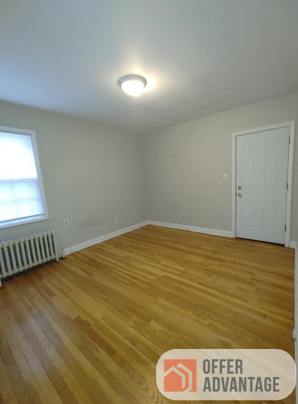 Building Photo - 3601 Glencairn Rd