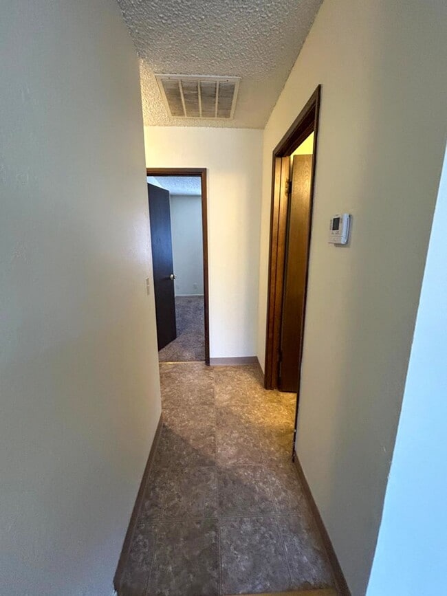 Building Photo - 951 Jamieson Ct