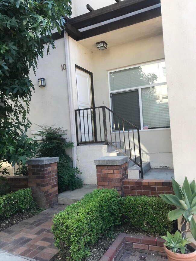 Building Photo - 77 S Sierra Madre Blvd
