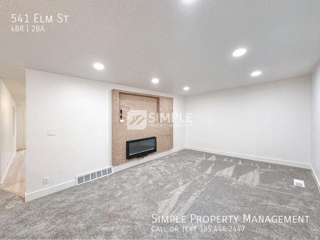 Building Photo - 541 E Elm St