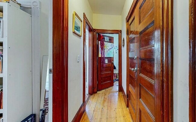 Building Photo - 65 Wyman St