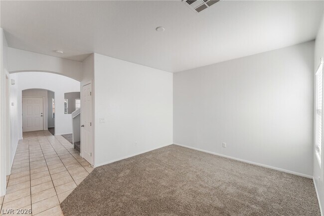 Building Photo - 5094 1st Sun St