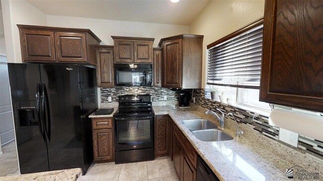 Building Photo - 4539 S Agave Ave