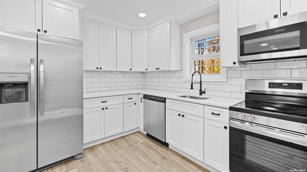 Building Photo - 18 Canine Rd