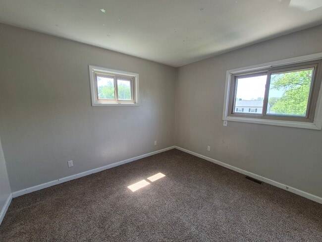 Building Photo - 2816 Nacoma Pl