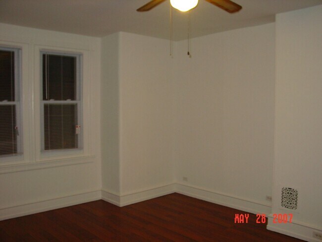 Building Photo - 4330 Pine St
