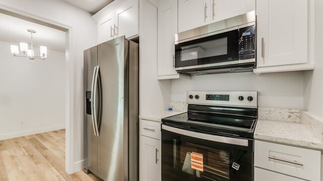 Building Photo - Beautiful Unit!  3/2 SINGLE FAMILY HOME