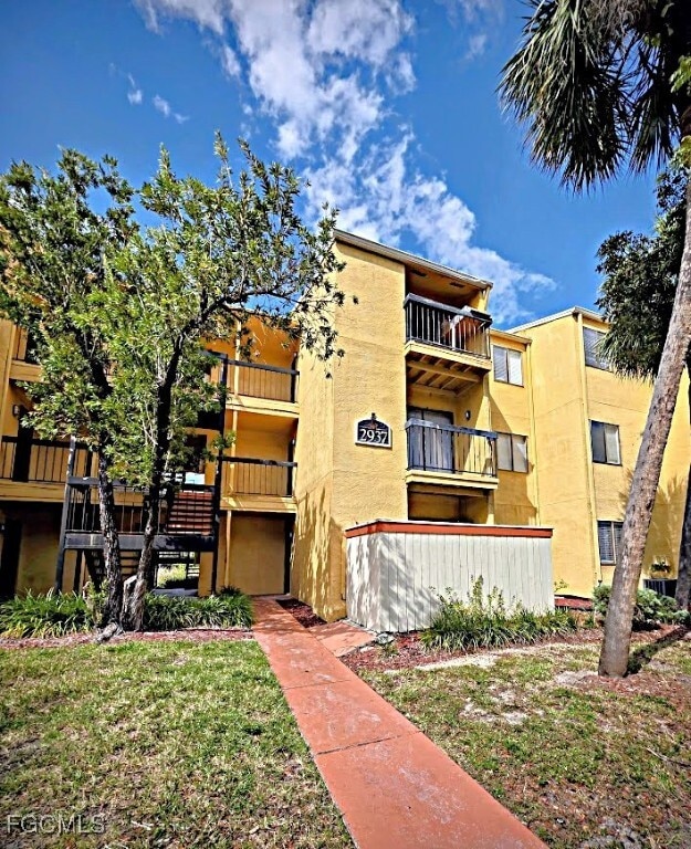 Building Photo - 2937 Winkler Ave