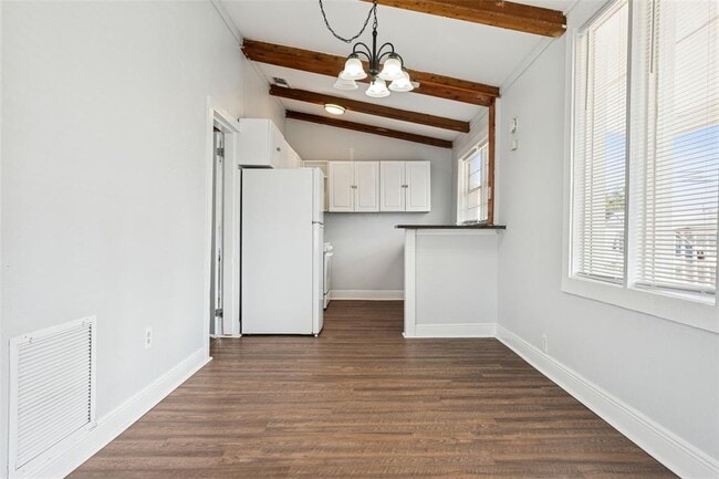 Building Photo - 3923 W Broad St