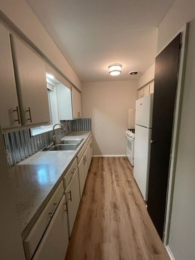 Interior Photo - Kensington Place Apartments