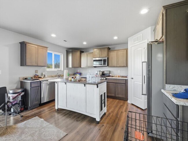 Building Photo - 10581 Traders Pkwy