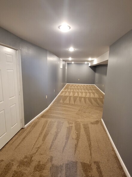 Building Photo - 4238 Glenn Dale Rd