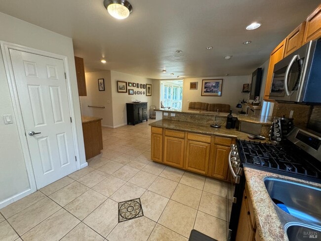 Building Photo - 4845 Marshall Dr