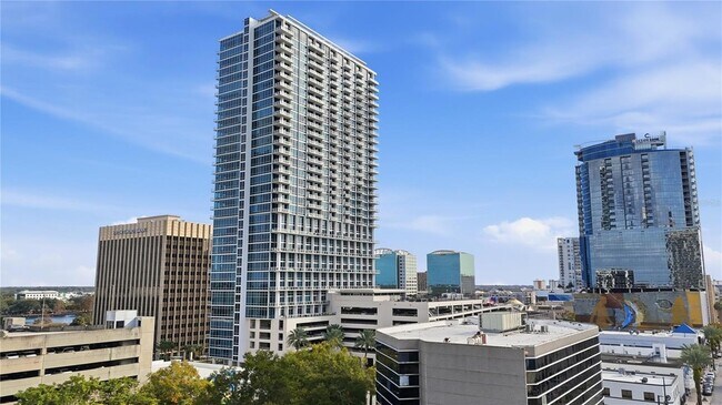 Building Photo - 150 E Robinson St