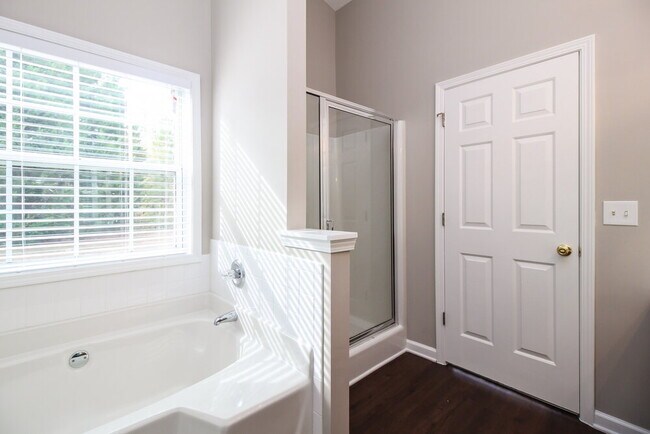 Building Photo - 3268 Tuggle Ives Dr NE