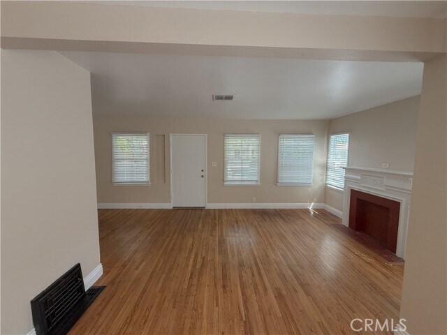 Building Photo - 126 S Batavia St