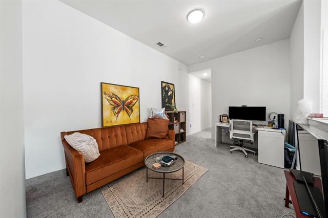 Building Photo - 1136 Queensdown Wy