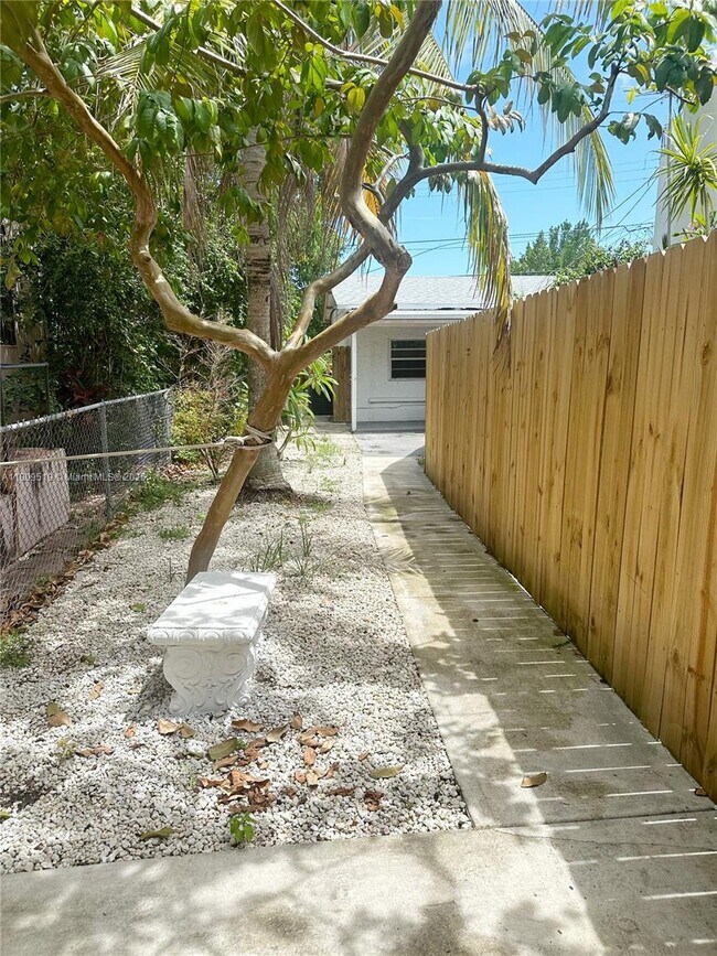 Building Photo - 2380 SW 11th St