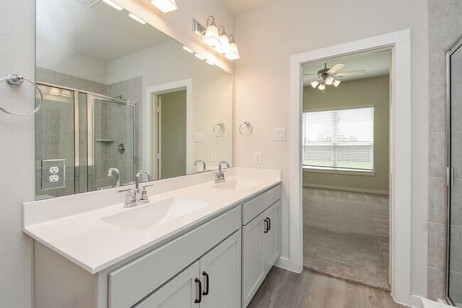 Building Photo - 3024 Myrtle Sunset Dr