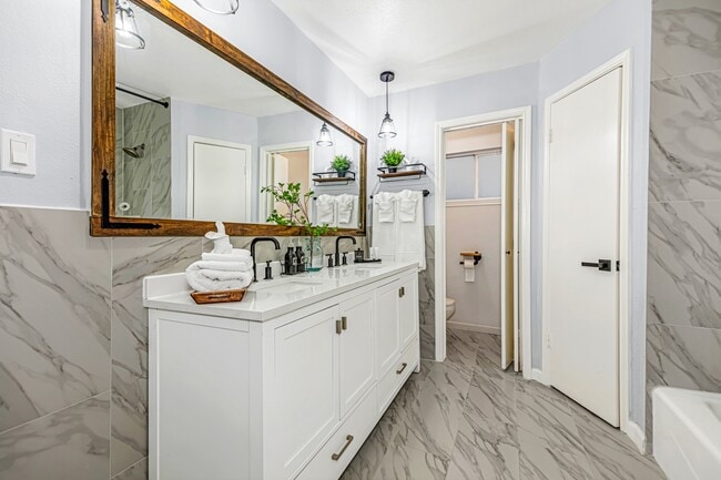 Building Photo - 13330 Trompilla Ln