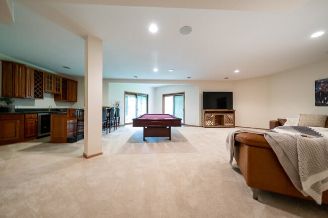 Building Photo - 4750 Merrimac Ct N