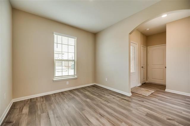 Building Photo - 208 Lk Rdg Dr