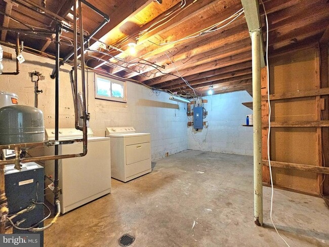 Building Photo - 4123 Glendale Rd