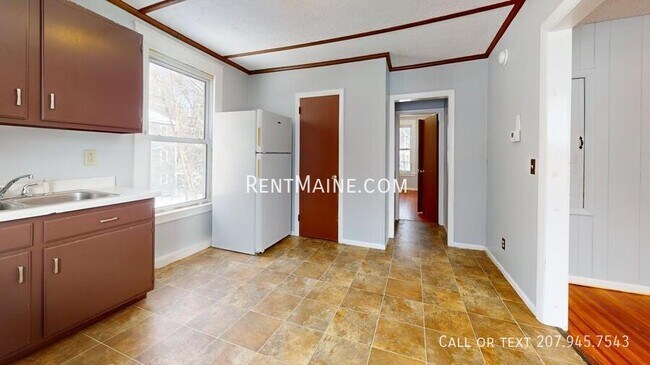 Building Photo - 13 Kidder St